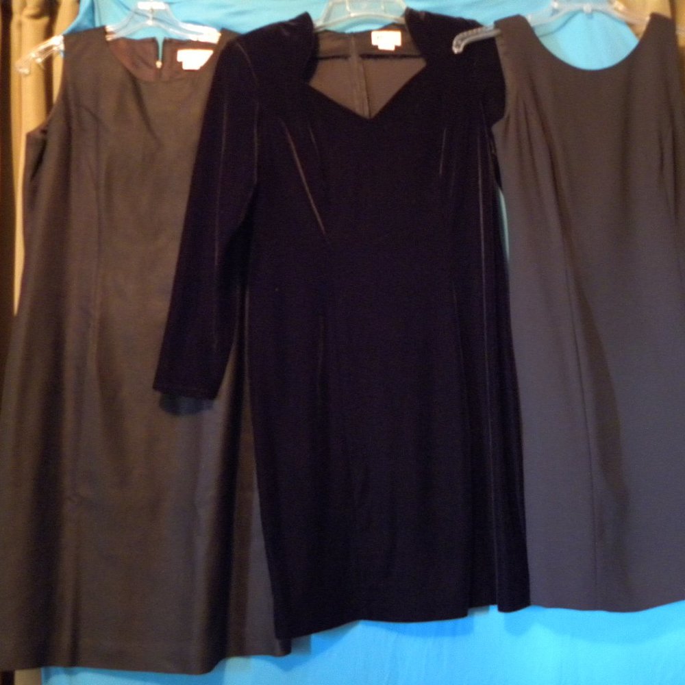 Lot of 10 Womens Dresses  EP1722A